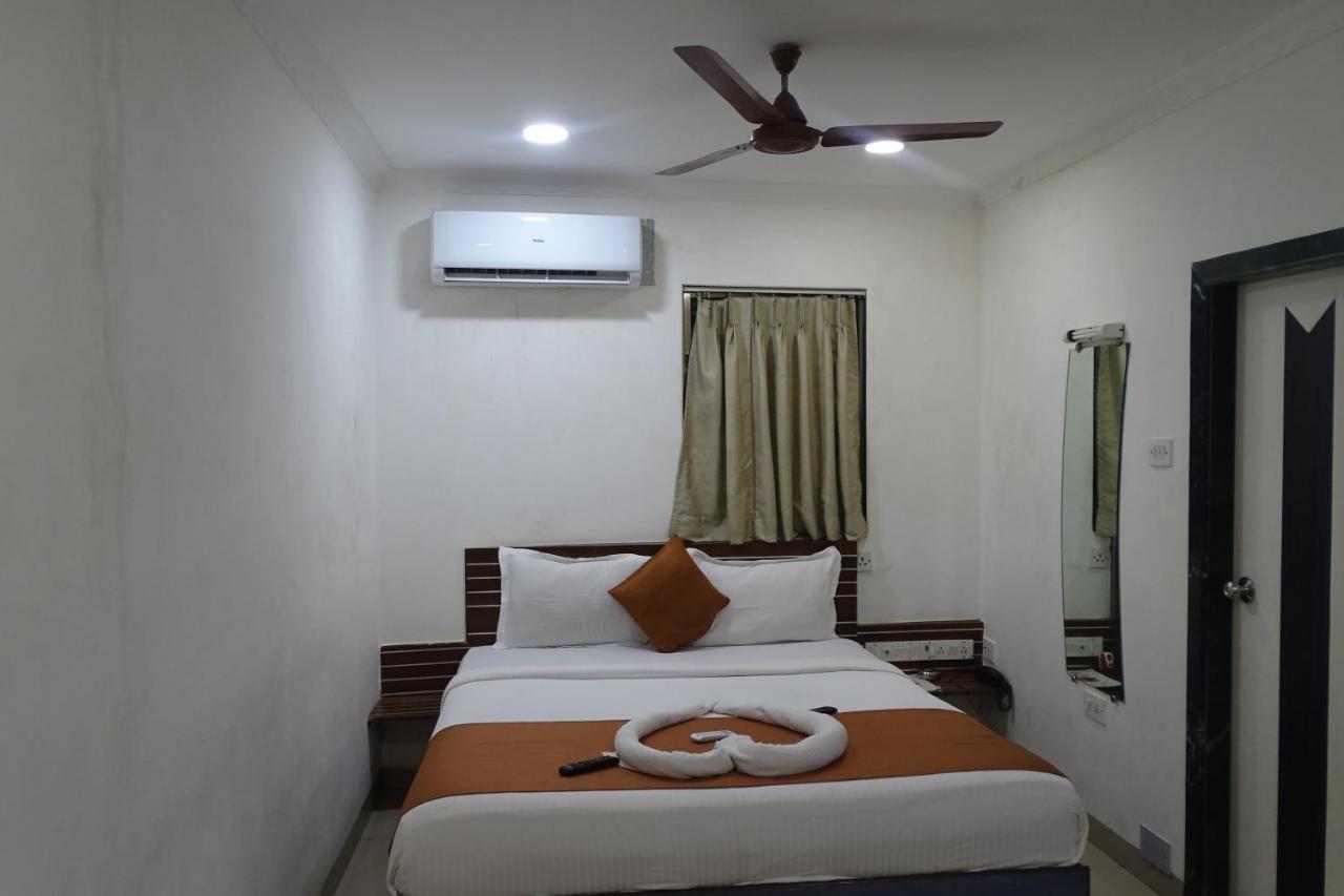Hotel Sunshine Airport Mumbai Dış mekan fotoğraf