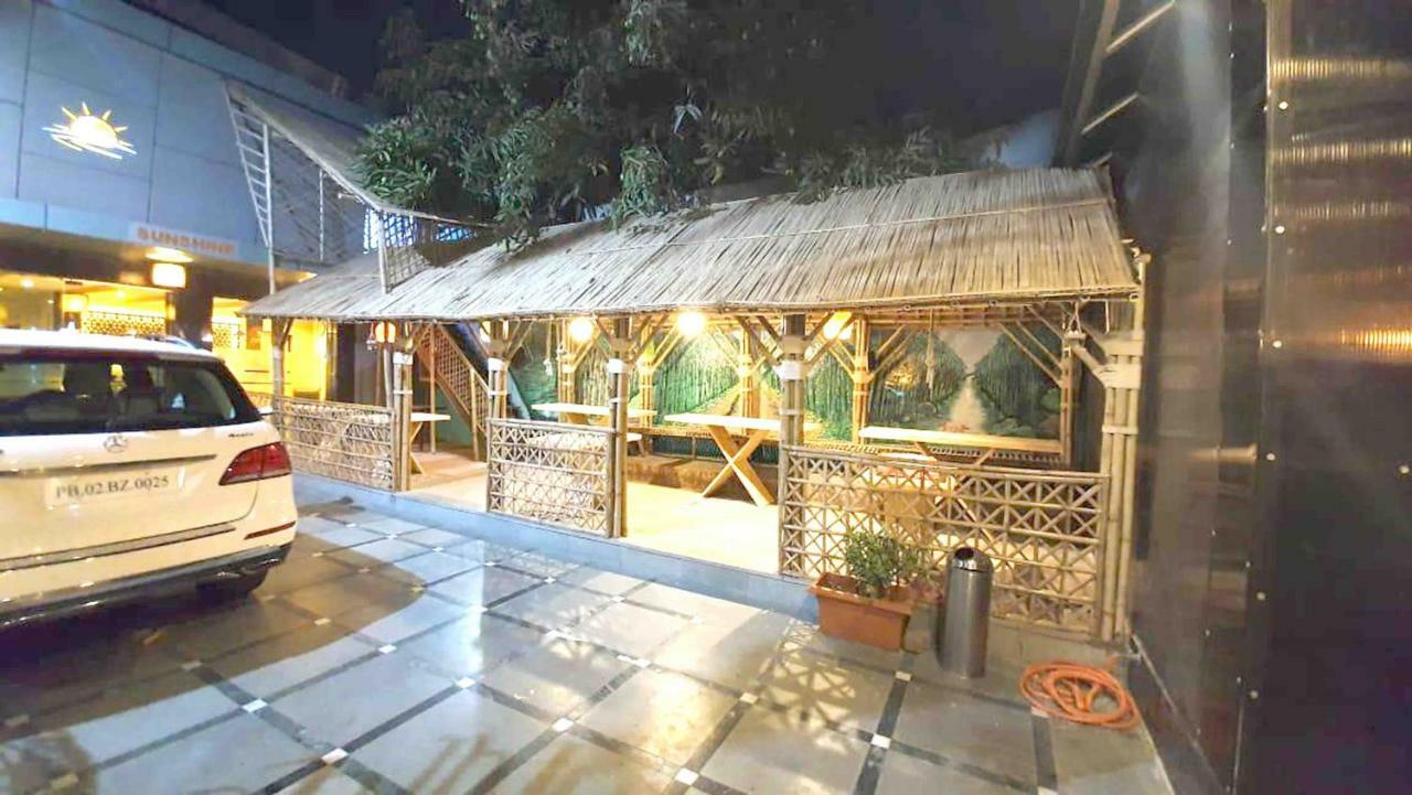 Hotel Sunshine Airport Mumbai Dış mekan fotoğraf